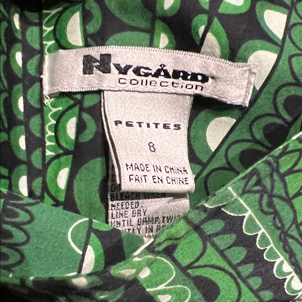 Peter Nygard Green and Black Patterned A-Line Skirt - Picture 2 of 6